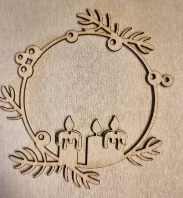 Hovedbilde Julekrans med lys - Scrappehusets egen trepynt - ...